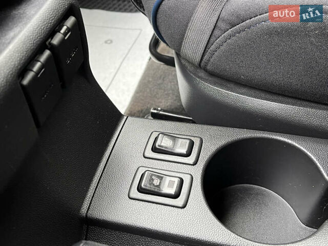 Черный Мазда 5, объемом двигателя 2 л и пробегом 231 тыс. км за 7999 $, фото 56 на Automoto.ua