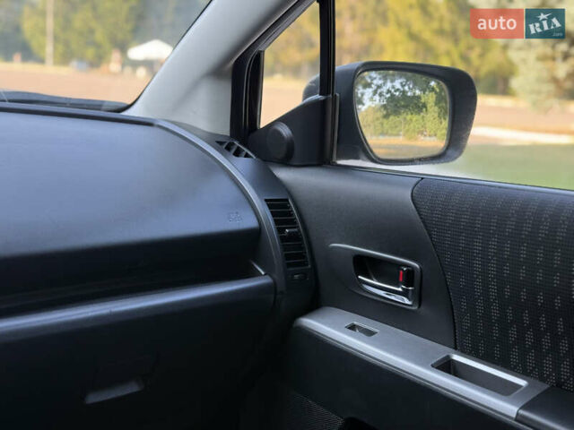 Черный Мазда 5, объемом двигателя 2 л и пробегом 231 тыс. км за 5999 $, фото 5 на Automoto.ua