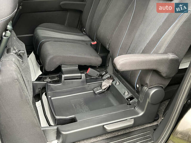 Мазда 5 2010 у Києві на Automoto.ua Чорний Мазда 5, об'ємом двигуна 2 л та пробігом 218 тис. км за 7999 $, фото 66 на Automoto.ua