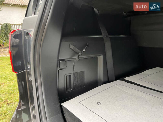 Чорний Мазда 5, об'ємом двигуна 2 л та пробігом 231 тис. км за 7999 $, фото 59 на Automoto.ua