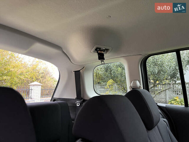 Черный Мазда 5, объемом двигателя 2 л и пробегом 231 тыс. км за 7999 $, фото 93 на Automoto.ua