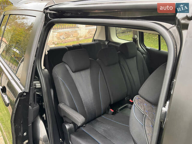 Чорний Мазда 5, об'ємом двигуна 2 л та пробігом 231 тис. км за 7999 $, фото 54 на Automoto.ua