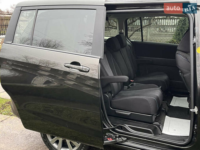 Чорний Мазда 5, об'ємом двигуна 2 л та пробігом 231 тис. км за 7999 $, фото 66 на Automoto.ua
