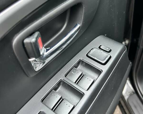 Черный Мазда 5, объемом двигателя 1.56 л и пробегом 274 тыс. км за 6500 $, фото 17 на Automoto.ua