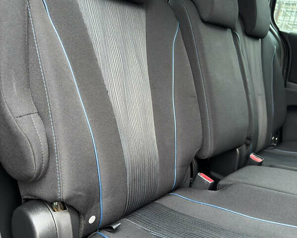 Черный Мазда 5, объемом двигателя 1.6 л и пробегом 205 тыс. км за 8999 $, фото 31 на Automoto.ua