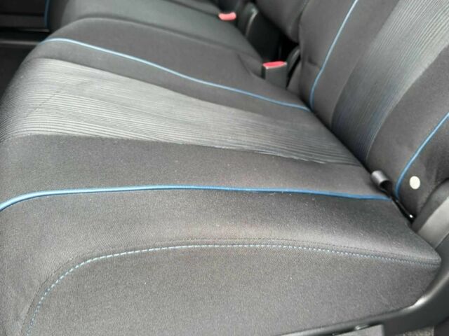 Чорний Мазда 5, об'ємом двигуна 1.6 л та пробігом 205 тис. км за 9000 $, фото 17 на Automoto.ua