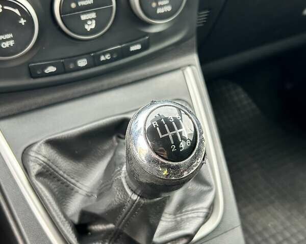 Черный Мазда 5, объемом двигателя 1.56 л и пробегом 274 тыс. км за 7000 $, фото 24 на Automoto.ua