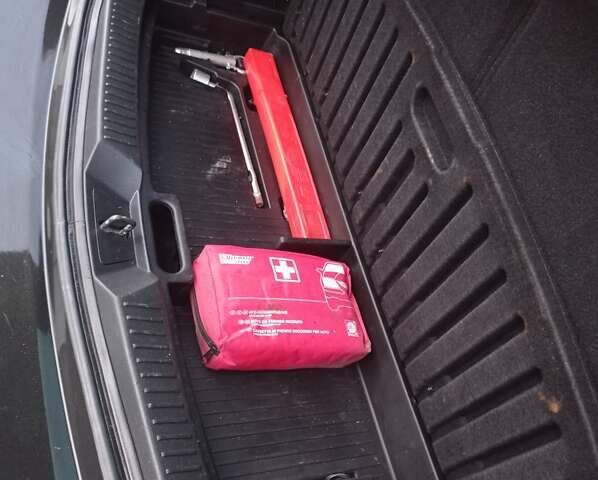 Черный Мазда 5, объемом двигателя 1.6 л и пробегом 208 тыс. км за 7550 $, фото 21 на Automoto.ua