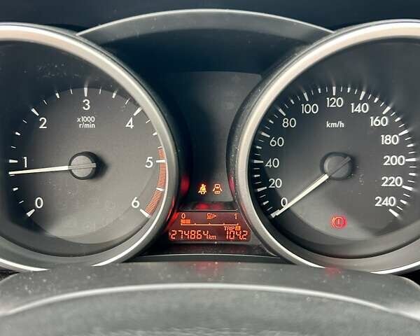 Черный Мазда 5, объемом двигателя 1.56 л и пробегом 274 тыс. км за 7000 $, фото 16 на Automoto.ua