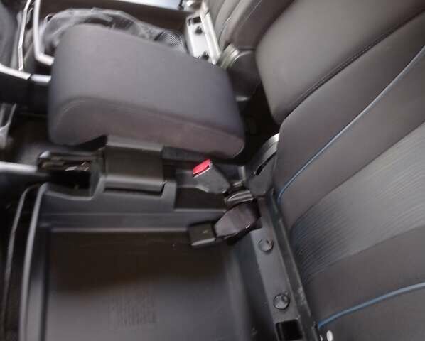 Черный Мазда 5, объемом двигателя 1.6 л и пробегом 208 тыс. км за 7550 $, фото 2 на Automoto.ua