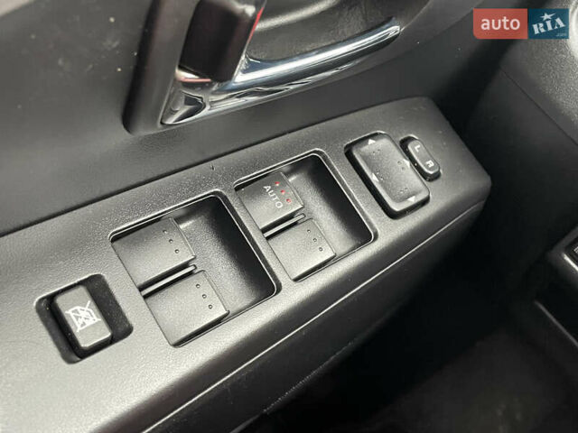 Черный Мазда 5, объемом двигателя 2 л и пробегом 210 тыс. км за 8100 $, фото 78 на Automoto.ua