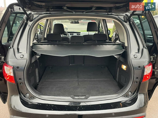 Черный Мазда 5, объемом двигателя 2 л и пробегом 210 тыс. км за 8100 $, фото 58 на Automoto.ua