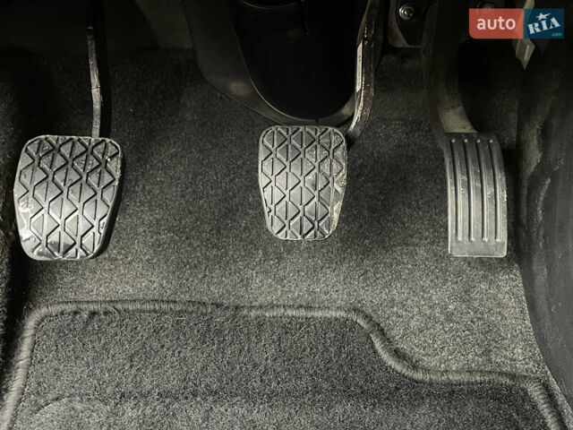 Черный Мазда 5, объемом двигателя 2 л и пробегом 210 тыс. км за 8100 $, фото 37 на Automoto.ua