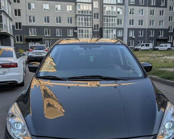 Черный Мазда 5, объемом двигателя 1.8 л и пробегом 216 тыс. км за 8500 $, фото 11 на Automoto.ua