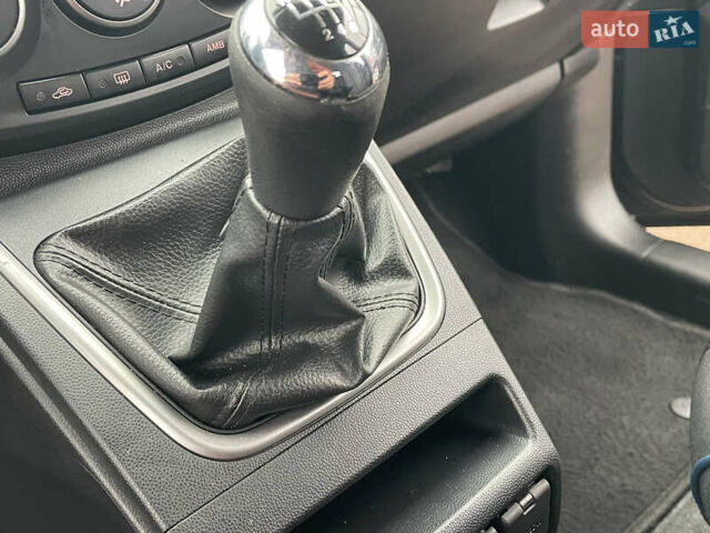 Черный Мазда 5, объемом двигателя 2 л и пробегом 210 тыс. км за 8100 $, фото 40 на Automoto.ua