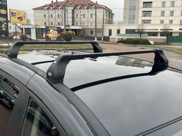 Чорний Мазда 5, об'ємом двигуна 2 л та пробігом 210 тис. км за 7950 $, фото 6 на Automoto.ua