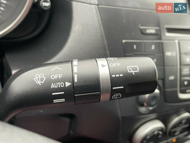 Черный Мазда 5, объемом двигателя 2 л и пробегом 210 тыс. км за 8100 $, фото 76 на Automoto.ua