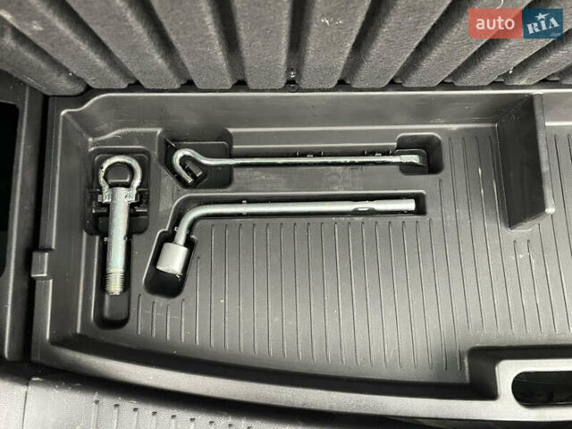 Черный Мазда 5, объемом двигателя 2 л и пробегом 210 тыс. км за 8100 $, фото 64 на Automoto.ua