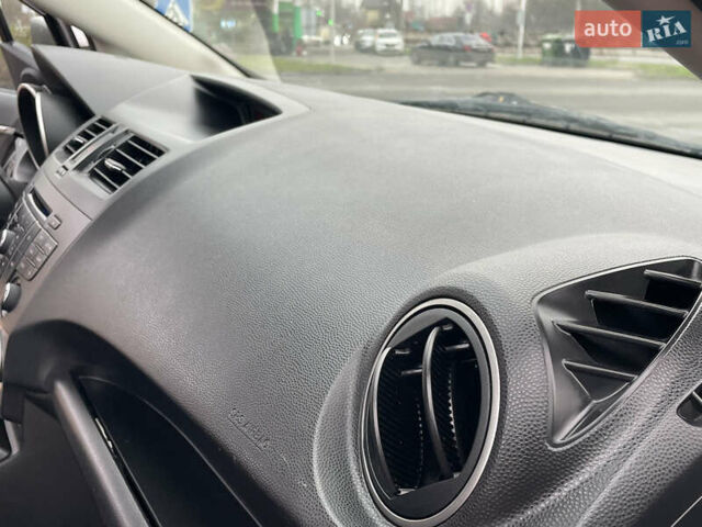 Черный Мазда 5, объемом двигателя 2 л и пробегом 210 тыс. км за 8100 $, фото 50 на Automoto.ua