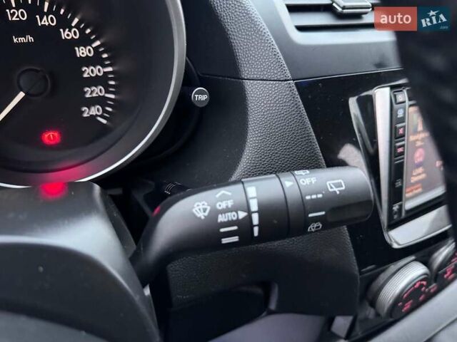 Черный Мазда 5, объемом двигателя 1.8 л и пробегом 171 тыс. км за 11000 $, фото 39 на Automoto.ua