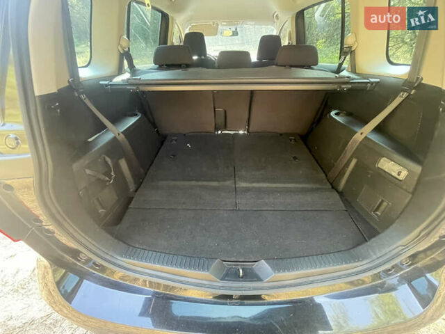 Чорний Мазда 5, об'ємом двигуна 1.8 л та пробігом 269 тис. км за 9000 $, фото 17 на Automoto.ua