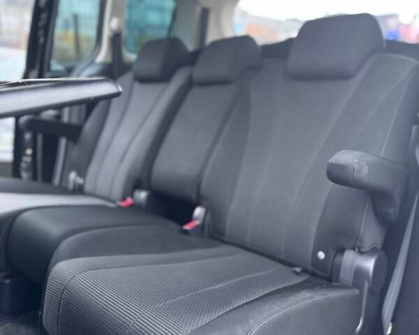 Черный Мазда 5, объемом двигателя 1.8 л и пробегом 171 тыс. км за 11000 $, фото 31 на Automoto.ua