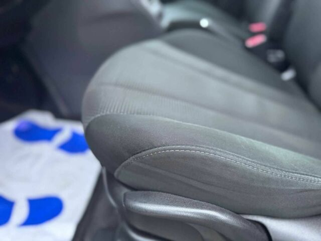 Черный Мазда 5, объемом двигателя 1.8 л и пробегом 171 тыс. км за 11000 $, фото 22 на Automoto.ua