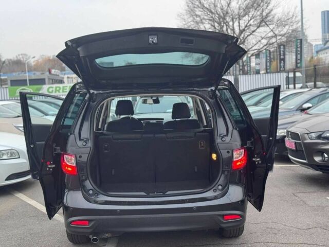 Черный Мазда 5, объемом двигателя 1.8 л и пробегом 171 тыс. км за 11000 $, фото 16 на Automoto.ua