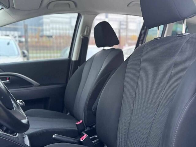 Черный Мазда 5, объемом двигателя 1.8 л и пробегом 171 тыс. км за 11000 $, фото 23 на Automoto.ua