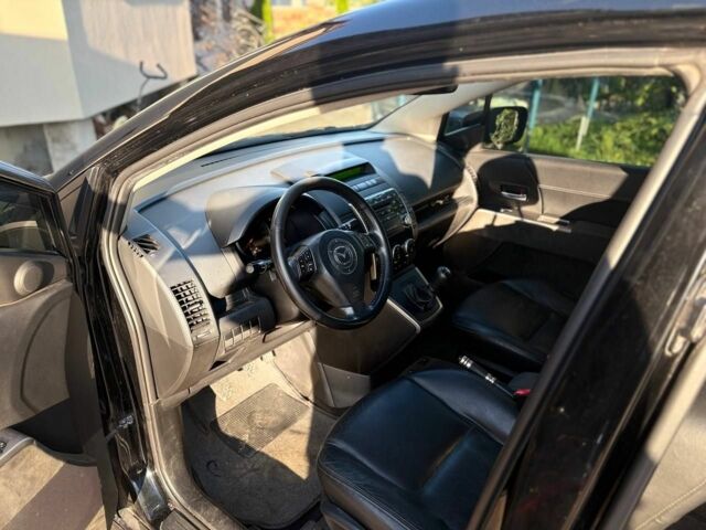 Черный Мазда 5, объемом двигателя 2 л и пробегом 141 тыс. км за 7000 $, фото 5 на Automoto.ua