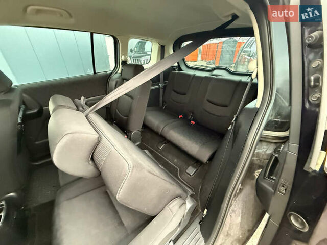 Фиолетовый Мазда 5, объемом двигателя 1.8 л и пробегом 211 тыс. км за 4999 $, фото 9 на Automoto.ua