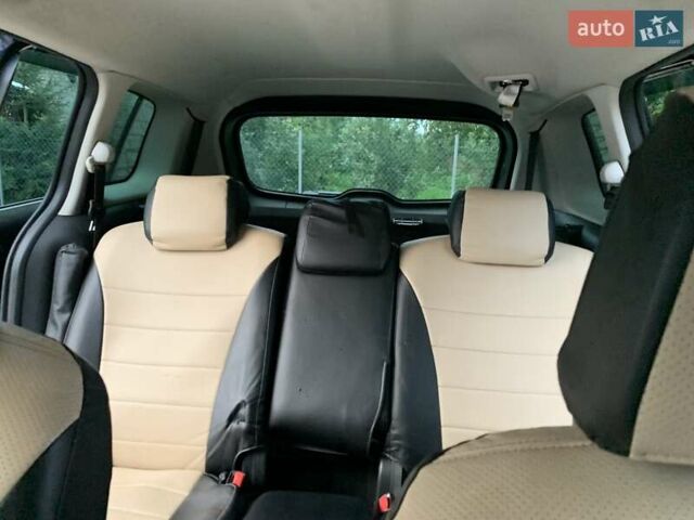 Фиолетовый Мазда 5, объемом двигателя 2 л и пробегом 179 тыс. км за 6400 $, фото 10 на Automoto.ua