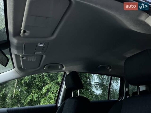 Фиолетовый Мазда 5, объемом двигателя 1.8 л и пробегом 250 тыс. км за 5700 $, фото 1 на Automoto.ua