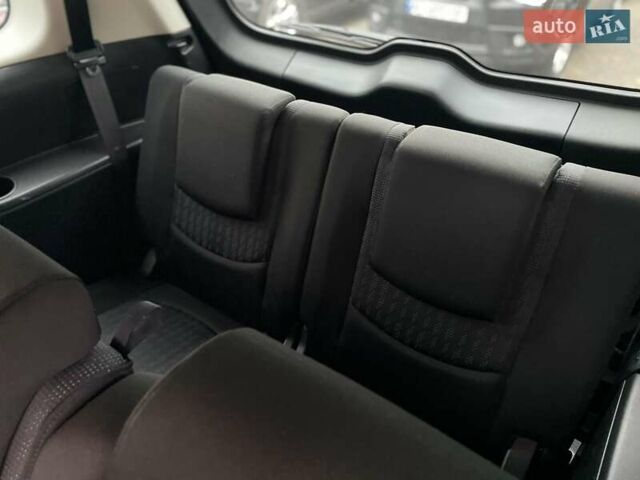 Фиолетовый Мазда 5, объемом двигателя 2 л и пробегом 195 тыс. км за 8400 $, фото 20 на Automoto.ua