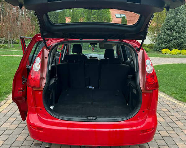 Красный Мазда 5, объемом двигателя 1.8 л и пробегом 205 тыс. км за 5500 $, фото 12 на Automoto.ua