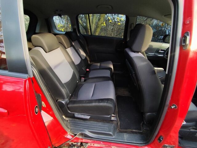 Красный Мазда 5, объемом двигателя 2 л и пробегом 300 тыс. км за 3400 $, фото 5 на Automoto.ua