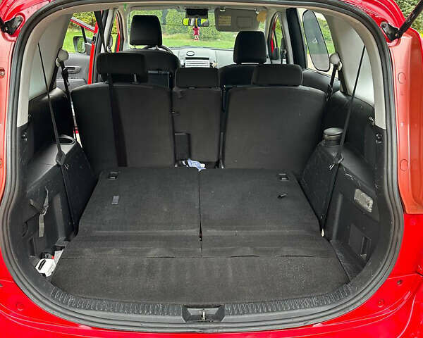 Красный Мазда 5, объемом двигателя 1.8 л и пробегом 205 тыс. км за 5500 $, фото 6 на Automoto.ua