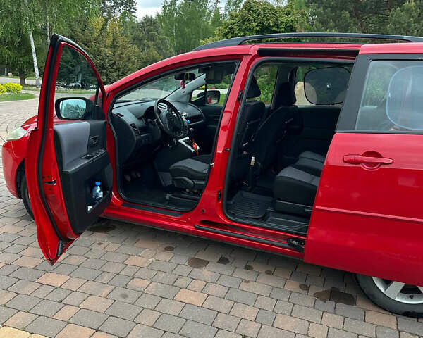 Красный Мазда 5, объемом двигателя 1.8 л и пробегом 205 тыс. км за 5500 $, фото 7 на Automoto.ua