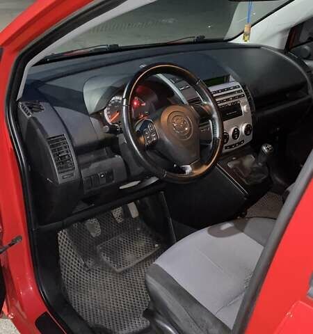 Красный Мазда 5, объемом двигателя 2 л и пробегом 320 тыс. км за 3900 $, фото 12 на Automoto.ua