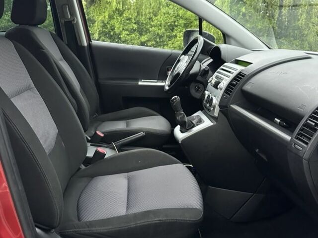 Красный Мазда 5, объемом двигателя 0 л и пробегом 221 тыс. км за 1950 $, фото 8 на Automoto.ua