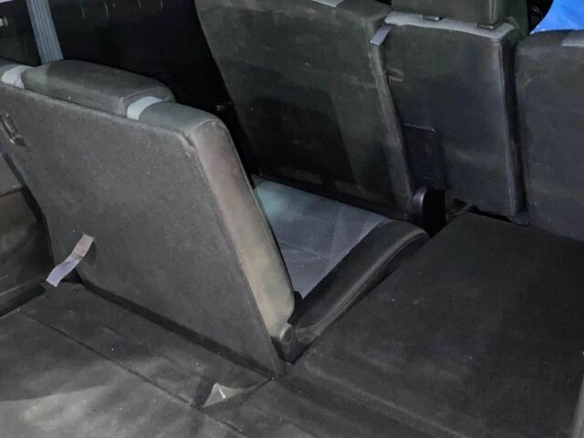 Красный Мазда 5, объемом двигателя 2 л и пробегом 320 тыс. км за 3900 $, фото 20 на Automoto.ua