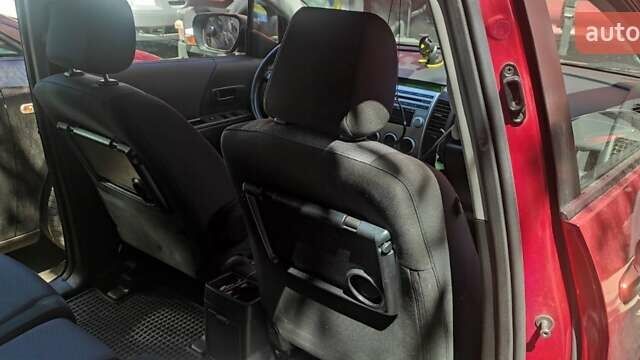 Красный Мазда 5, объемом двигателя 1.8 л и пробегом 158 тыс. км за 5999 $, фото 8 на Automoto.ua