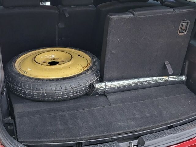 Красный Мазда 5, объемом двигателя 2 л и пробегом 214 тыс. км за 5800 $, фото 13 на Automoto.ua