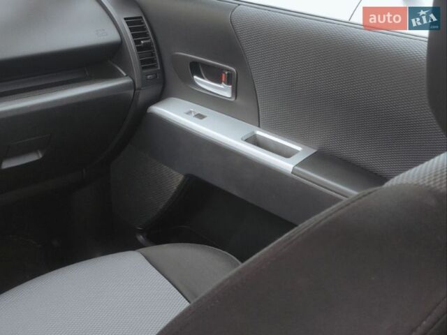 Мазда 5, объемом двигателя 2 л и пробегом 256 тыс. км за 5000 $, фото 12 на Automoto.ua