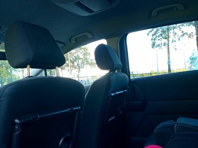 Мазда 5, объемом двигателя 2 л и пробегом 245 тыс. км за 3500 $, фото 5 на Automoto.ua