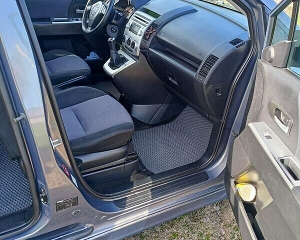 Мазда 5, объемом двигателя 2 л и пробегом 271 тыс. км за 4800 $, фото 8 на Automoto.ua