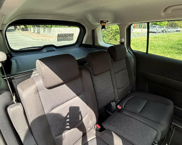 Мазда 5, объемом двигателя 2 л и пробегом 178 тыс. км за 5200 $, фото 14 на Automoto.ua