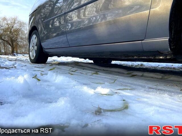 Мазда 5, объемом двигателя 1.8 л и пробегом 303 тыс. км за 4500 $, фото 6 на Automoto.ua