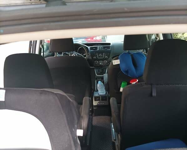 Мазда 5, объемом двигателя 2.5 л и пробегом 130 тыс. км за 7999 $, фото 6 на Automoto.ua