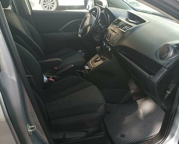 Мазда 5, объемом двигателя 2.5 л и пробегом 130 тыс. км за 7999 $, фото 4 на Automoto.ua
